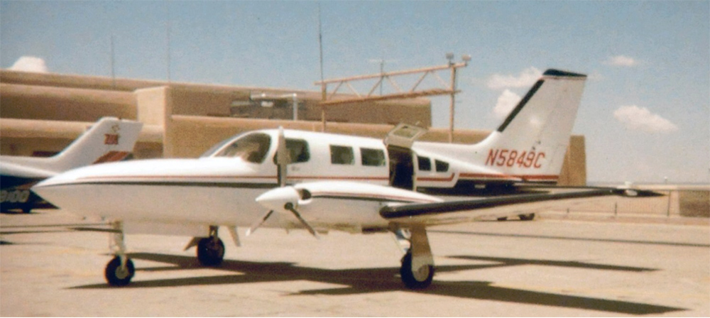 Crown Airlines Cessna 402.