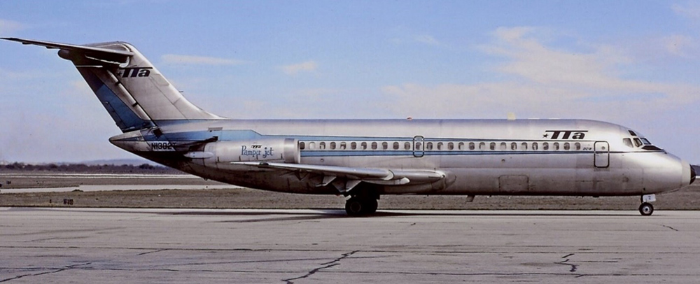 Trans-Texas Airways Douglas DC-9.