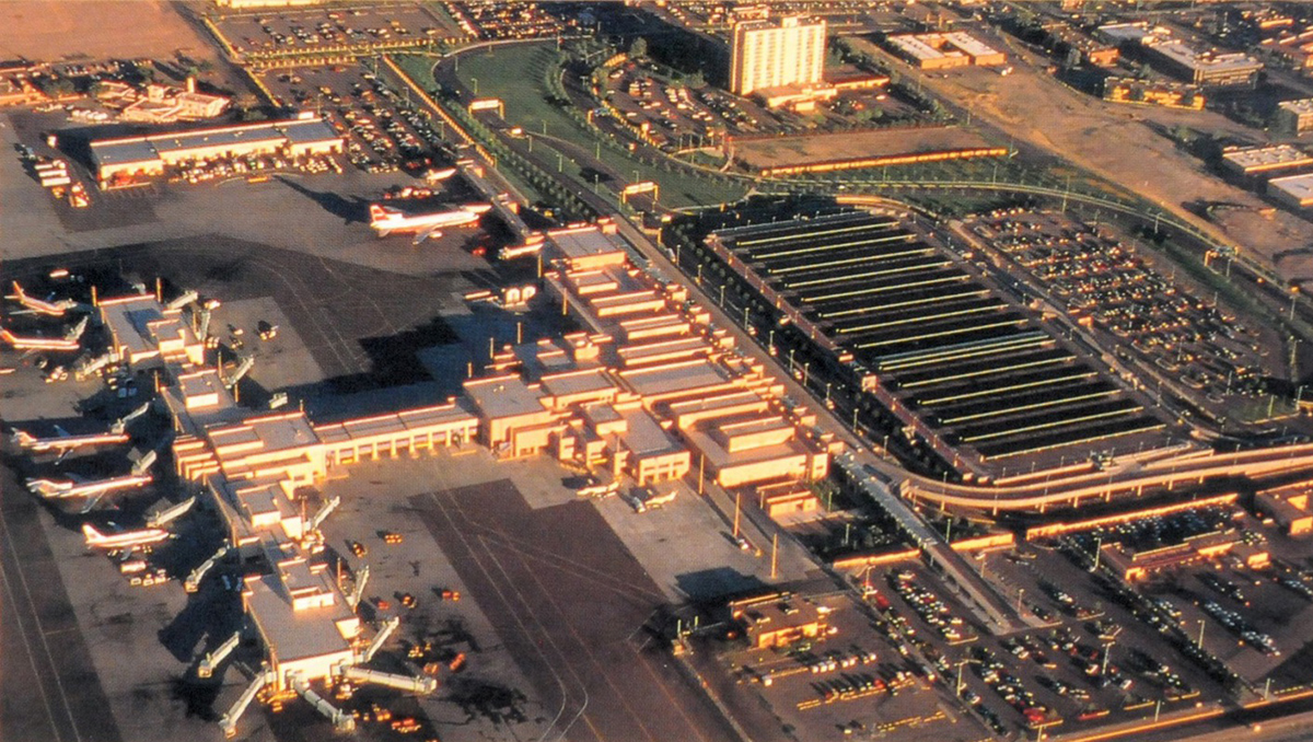Alamogordo-White Sands Regional Airport terminal building.